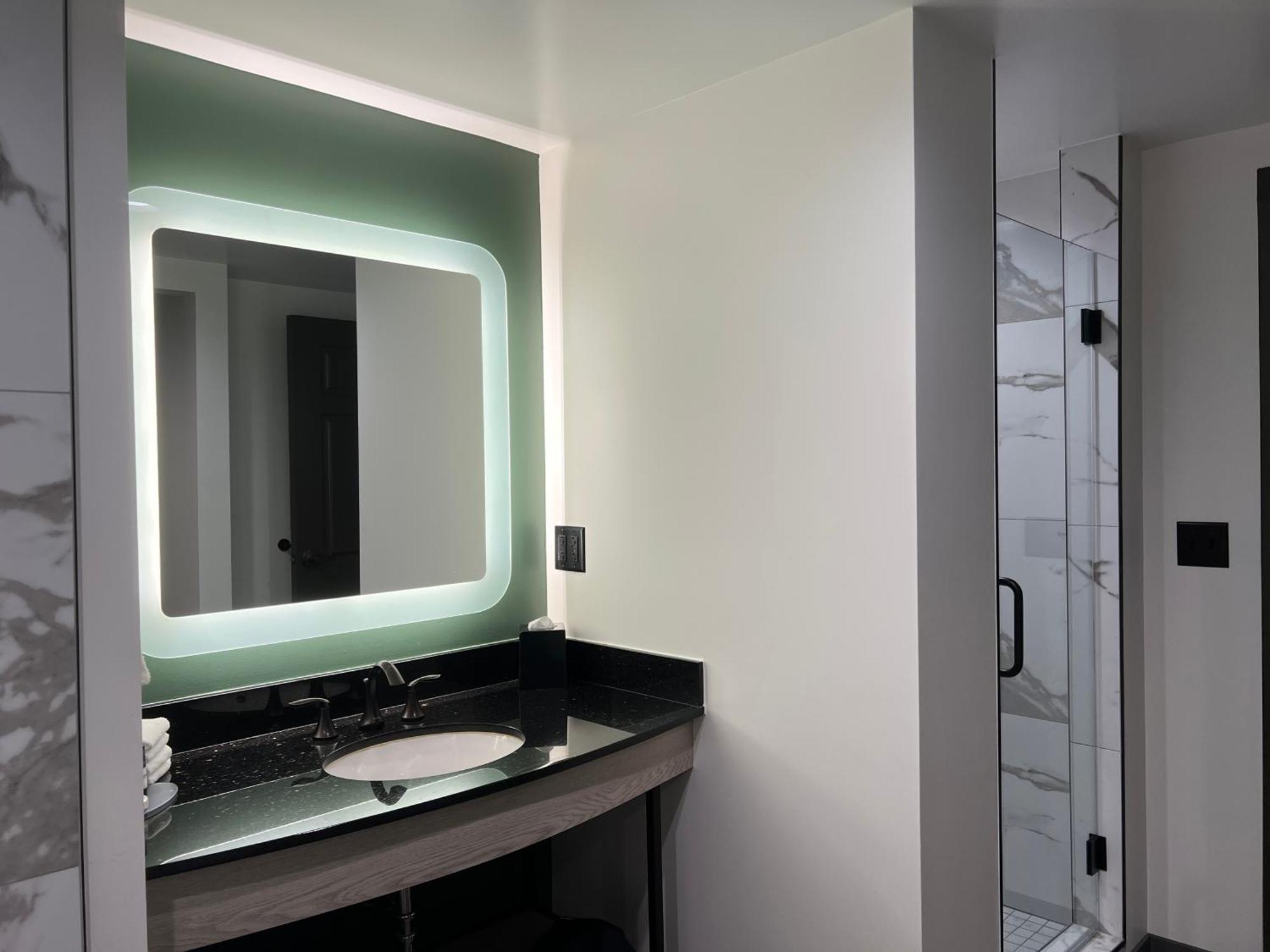เชอโรกี โฮเทล แอนด์ คาสิโน เวสต์ ไซลอม สปริงส์ Hotel West Siloam Springs ภายนอก รูปภาพ